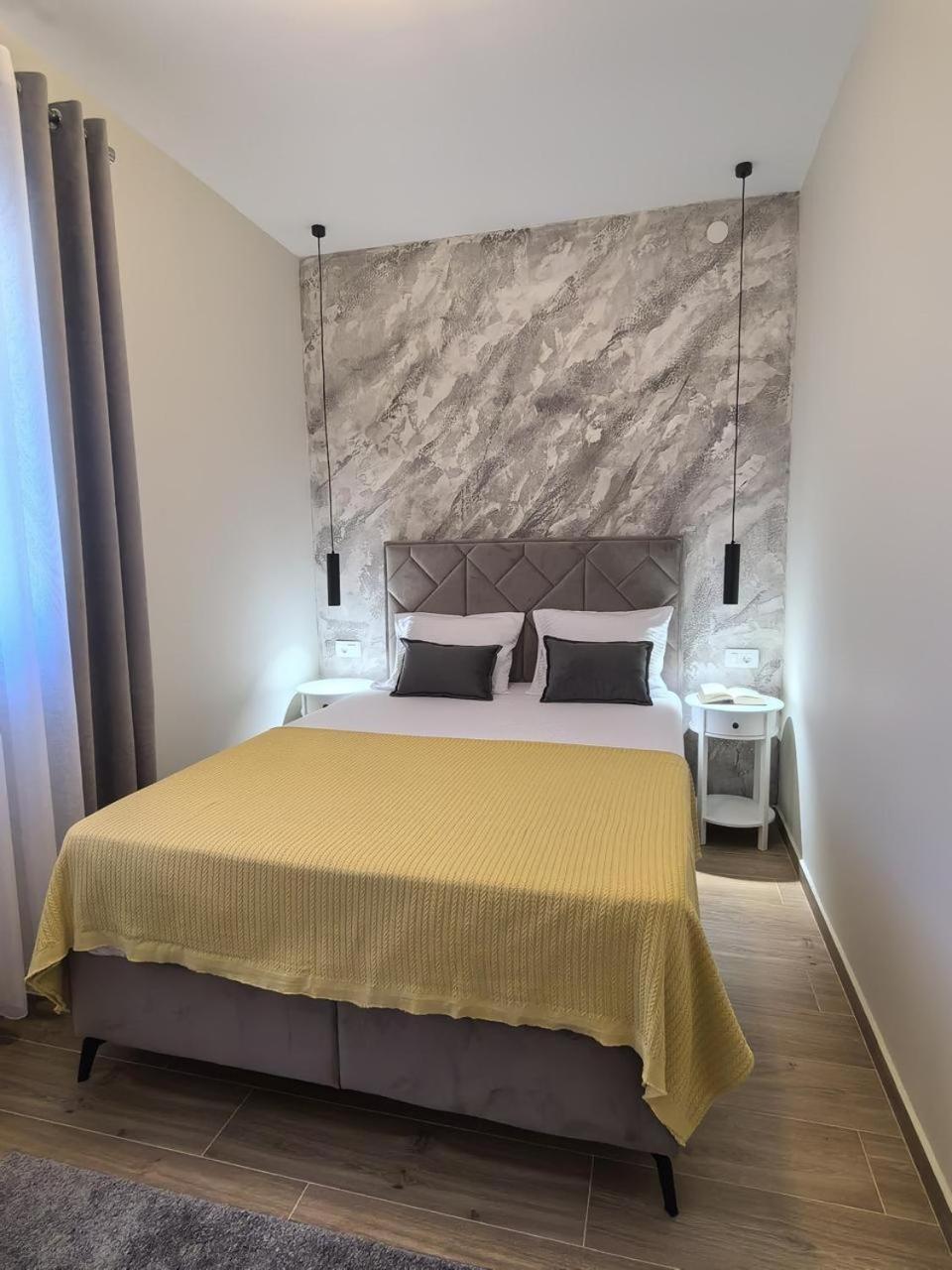 Sunny Hill - Parking - Fenced Garden - Luxury Loft Apartment Kotor Ngoại thất bức ảnh