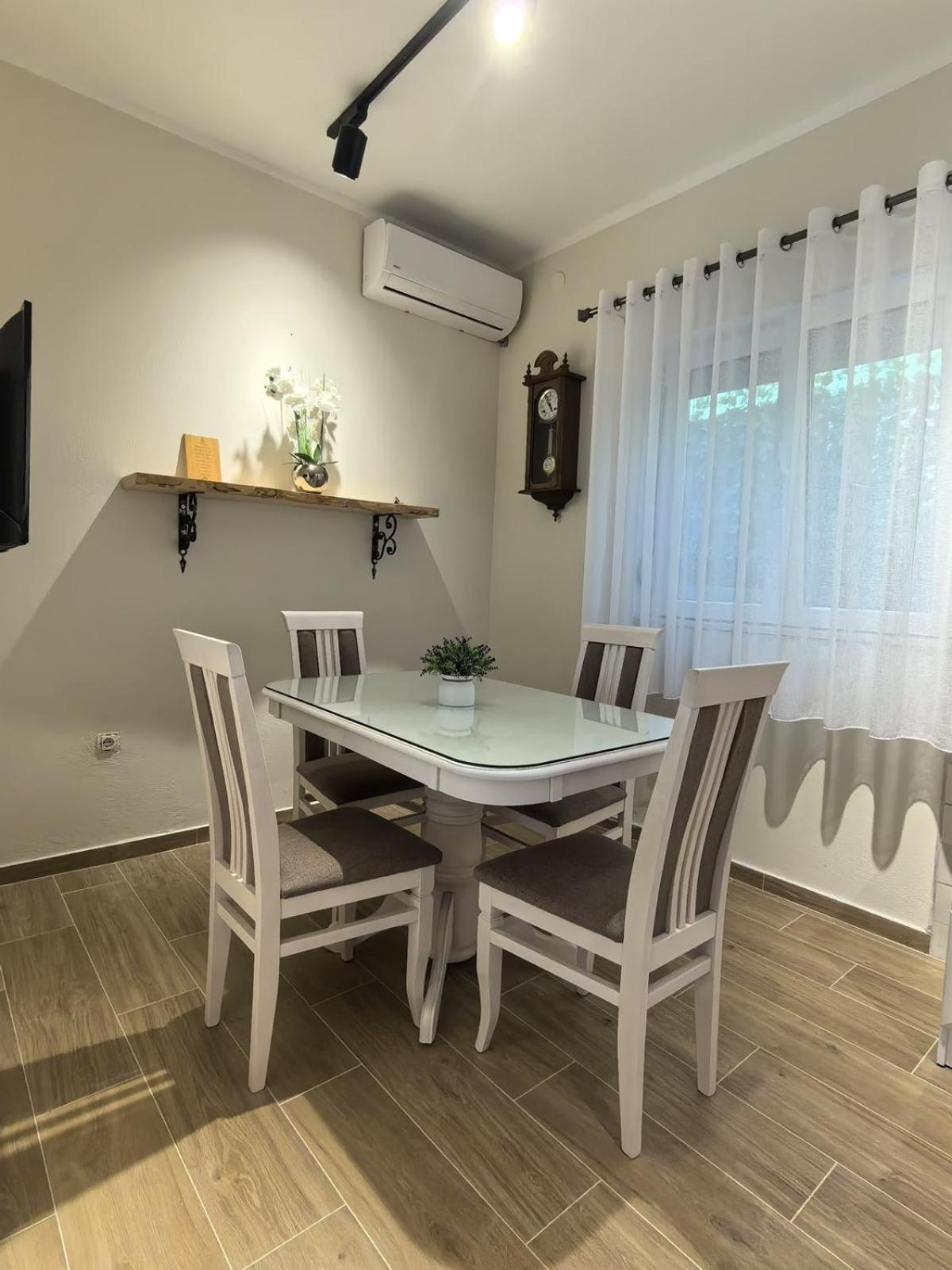 Sunny Hill - Parking - Fenced Garden - Luxury Loft Apartment Kotor Ngoại thất bức ảnh