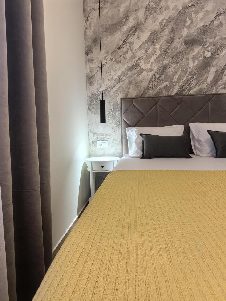 Sunny Hill - Parking - Fenced Garden - Luxury Loft Apartment Kotor Ngoại thất bức ảnh