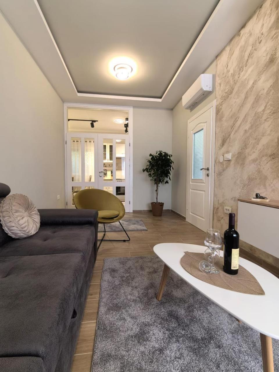 Sunny Hill - Parking - Fenced Garden - Luxury Loft Apartment Kotor Ngoại thất bức ảnh
